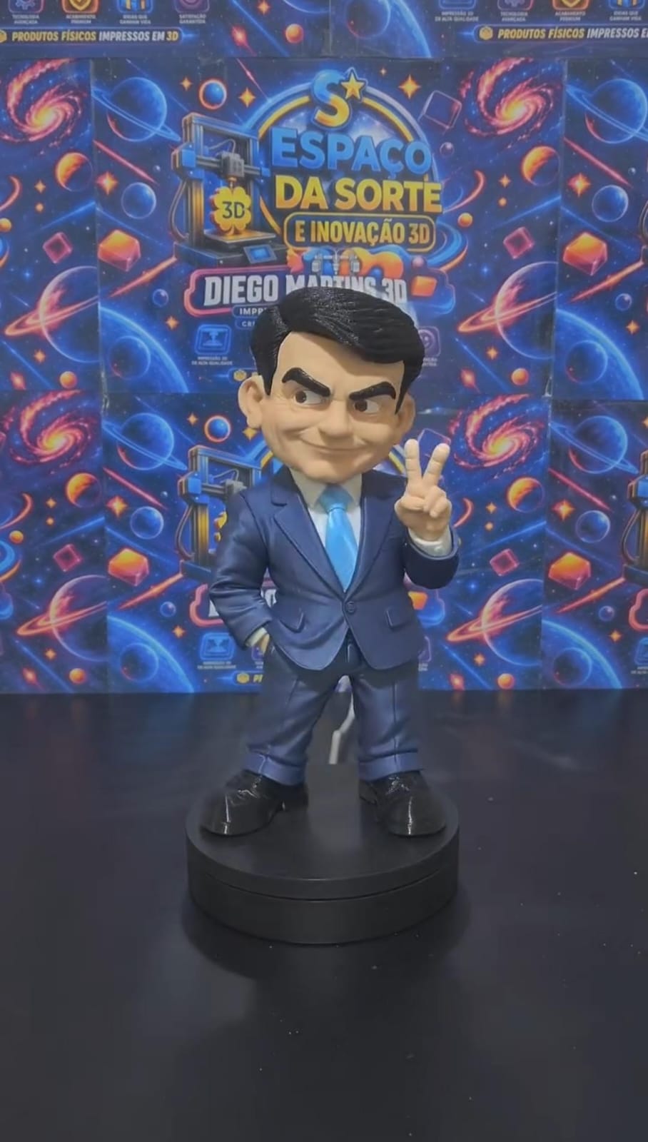 FLAVIO BOLSONARO CARTOON 3D NO AMS 25 CM - 1