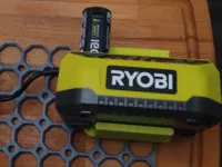 Support Multiboard pour chargeur Ryobi 3 cellules — photo 2