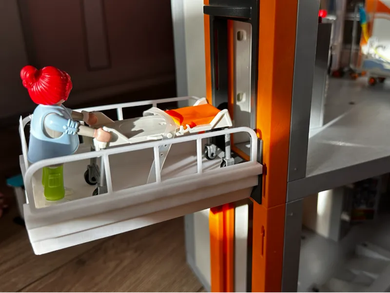 Playmobil hospital elevator