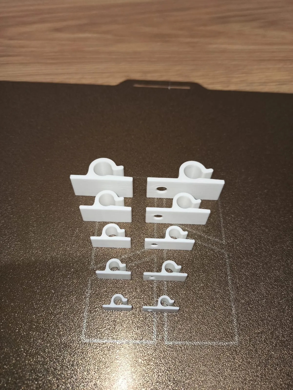 Strong cable clips view 3
