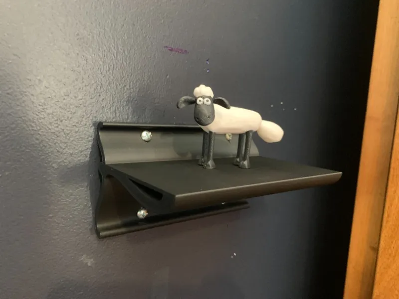 Simple modern shelf 