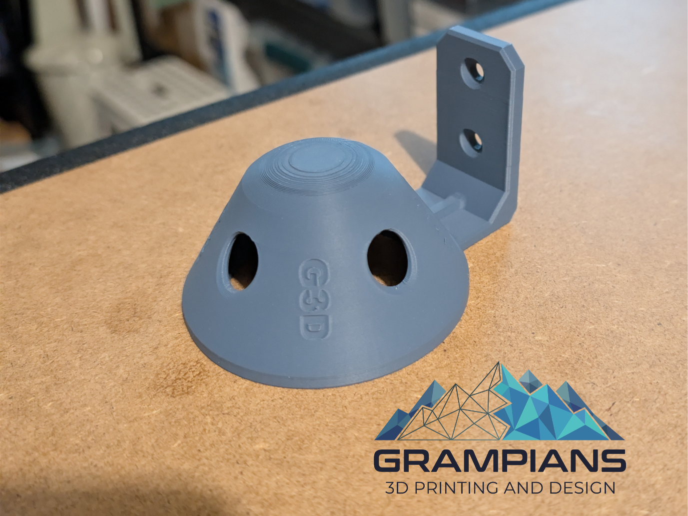 Wall Mount Bracket for Painters Pyramids 