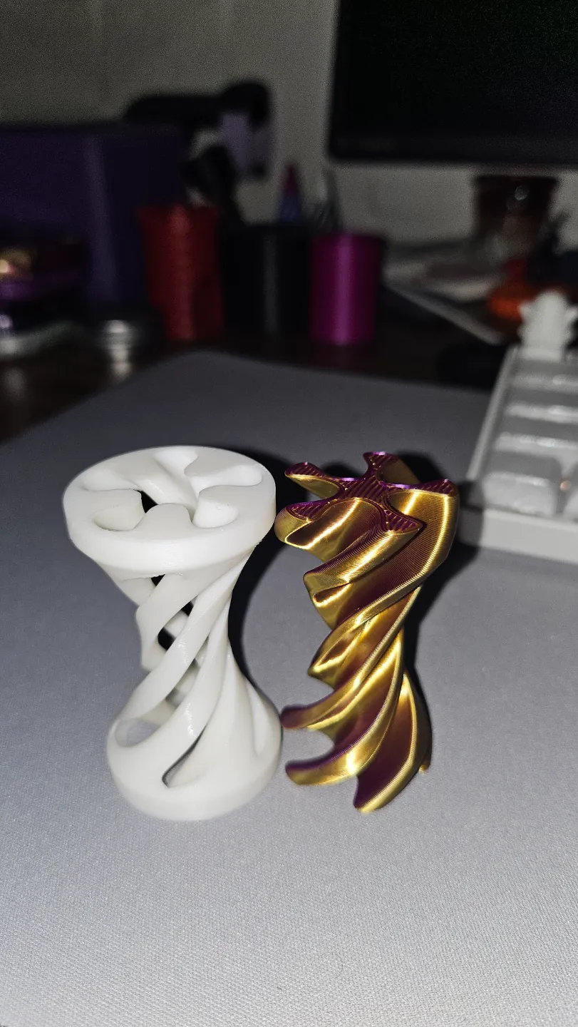 Impossible Spiral Fidget Toy by WallnutPapaya MakerWorld: Download Free ...