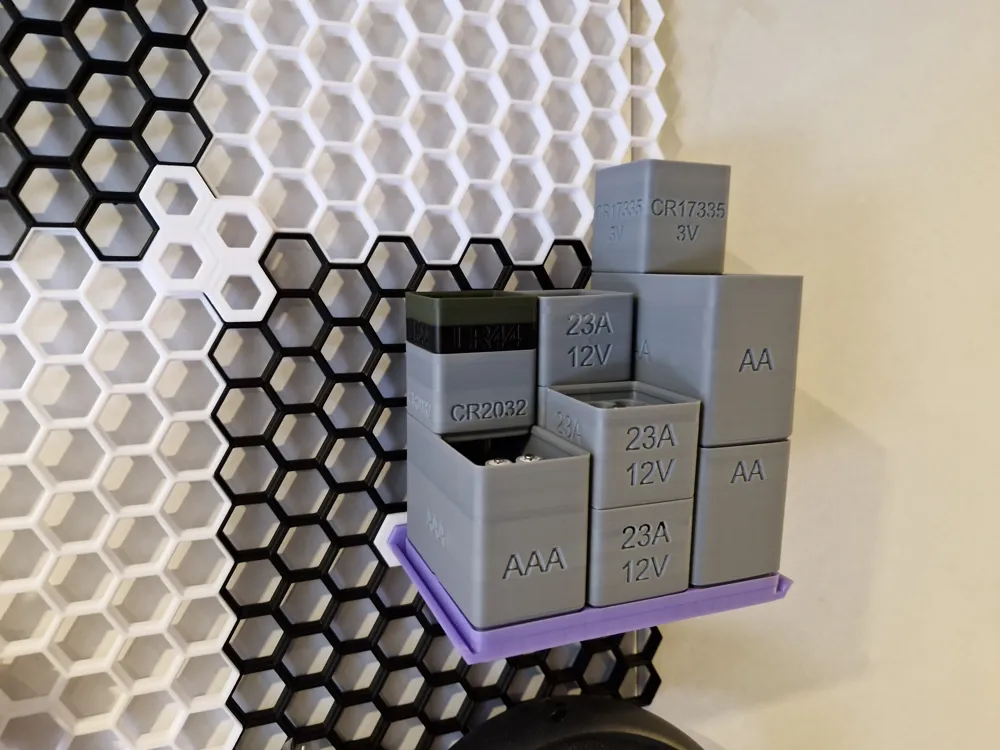 Gridfinity stackable batterystorage (CR2032) by Gasemans MakerWorld ...