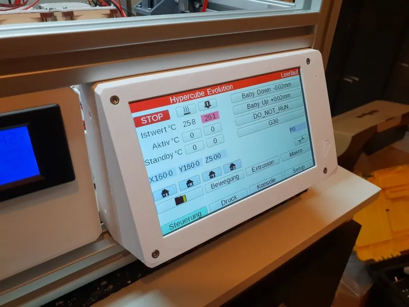 Duet3D PanelDue 7i angled Case with integrated SD-Slot to mount on a 3030 Extrusion