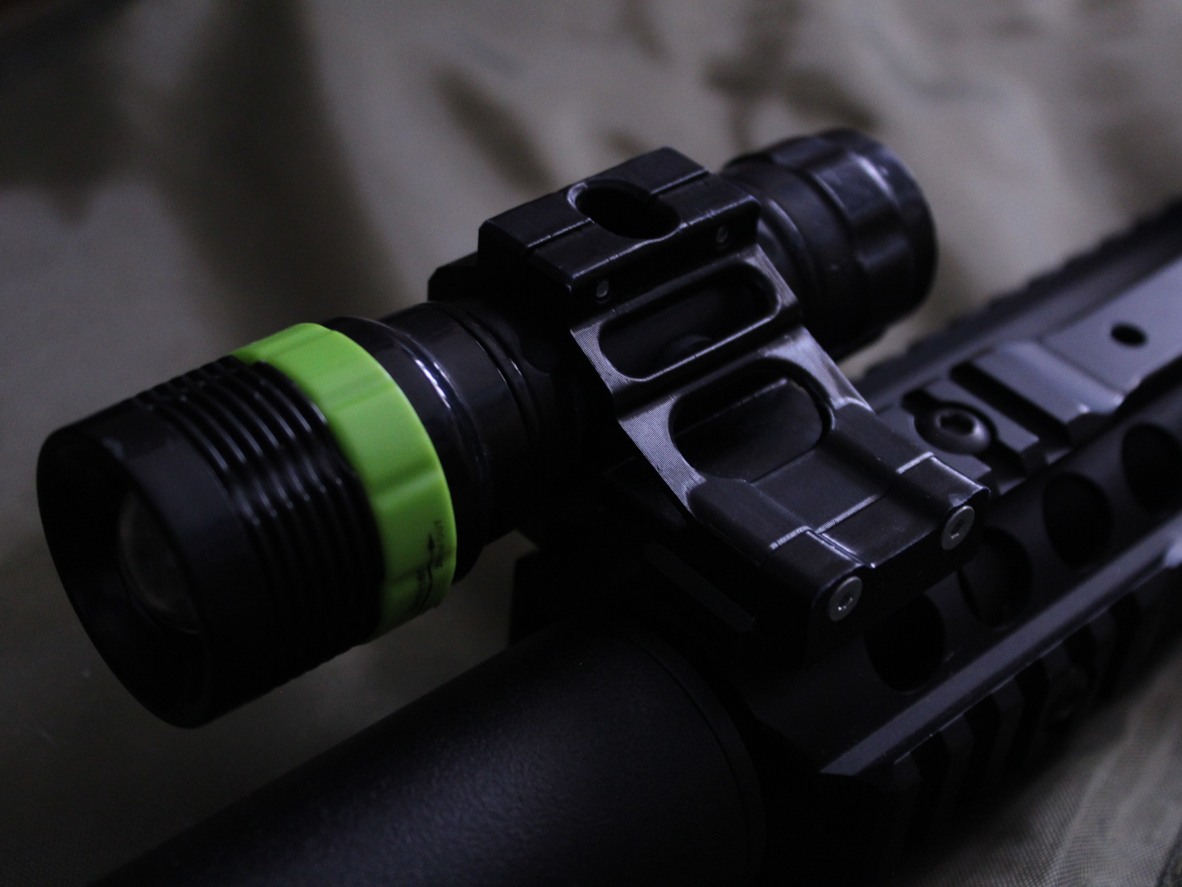 Picatinny rail flashlight mount
