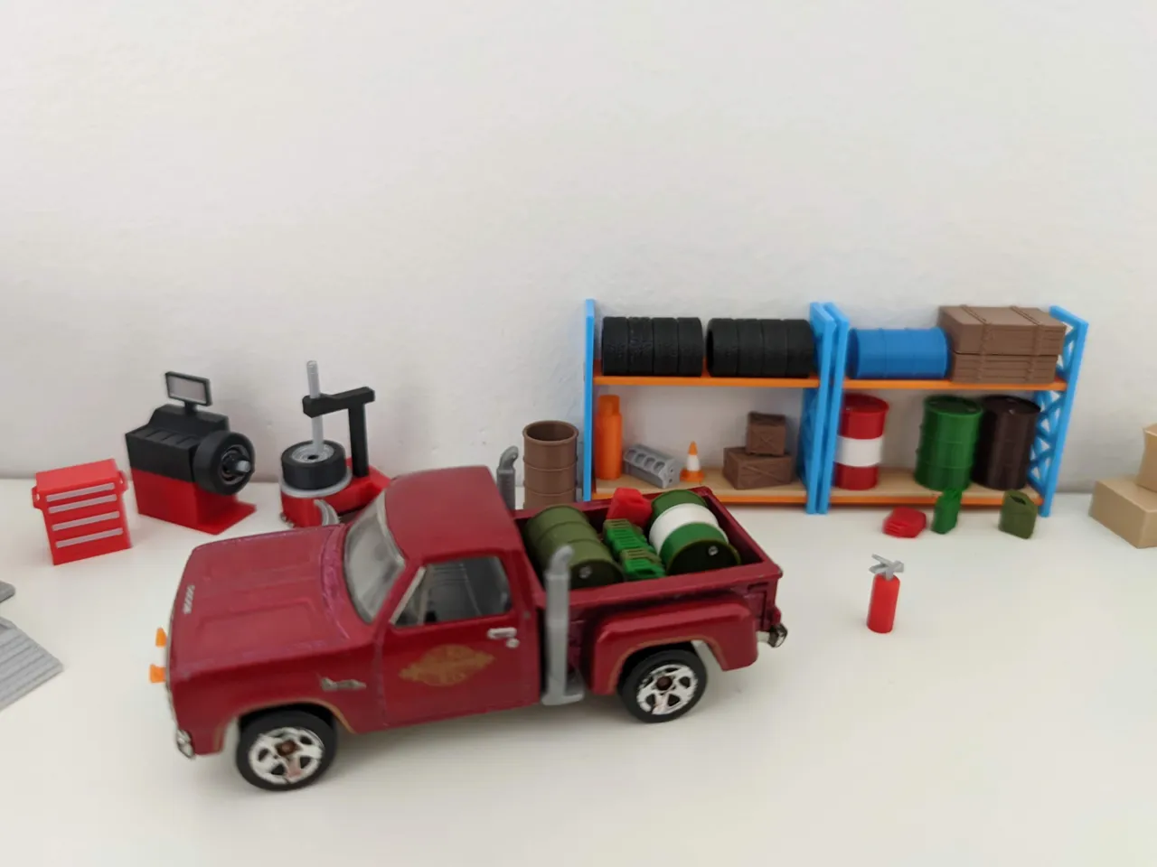 60+ parts garage diorama set in 1:64 scale view 4