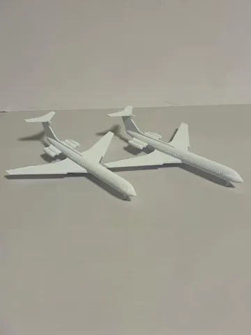 Tapa o cubierta: Ilyushin Il-62 - 1:400 scale — vista de referencia 2