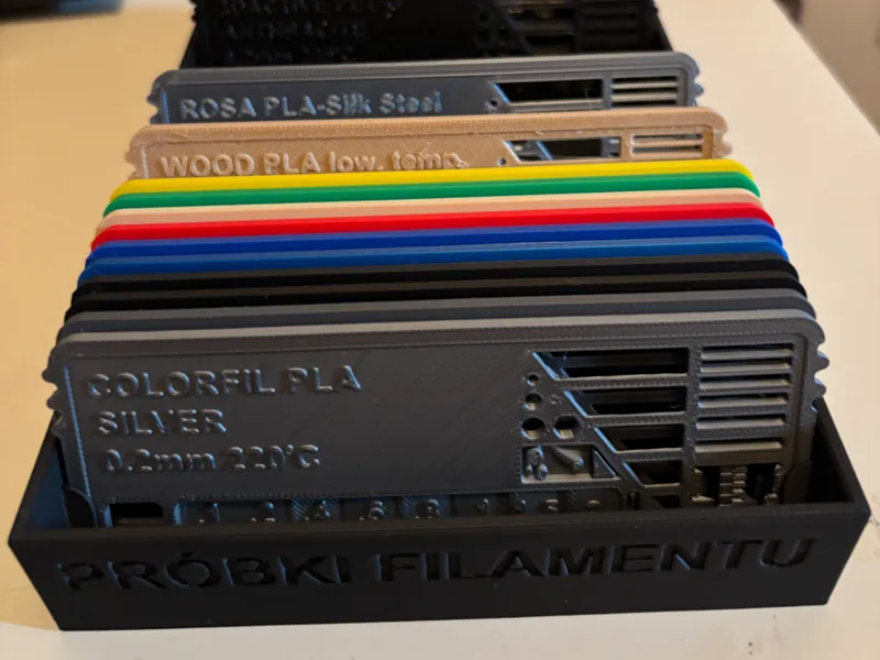 Box for filament swatch