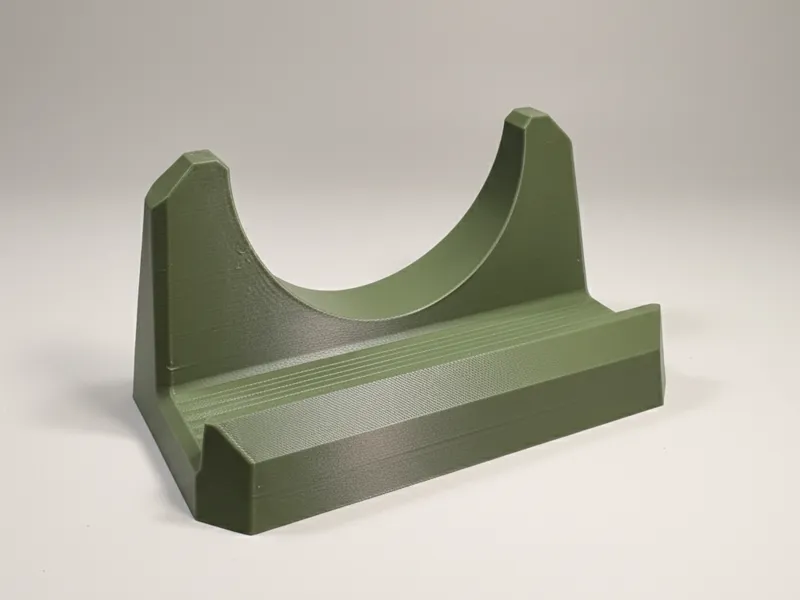 Case-Friendly Handheld Stand