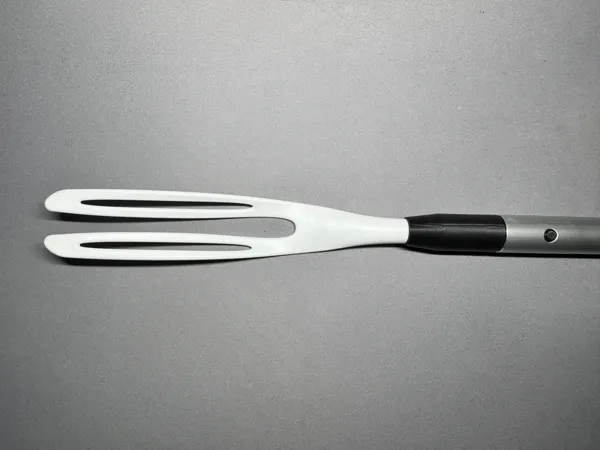 Adaptateur manche Swiffer vers plumeau
