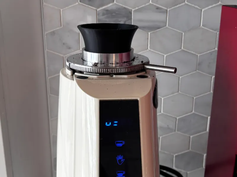 Single Dose Hopper with Lid