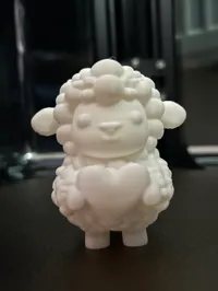 Figurine mouton au cœur — photo 2