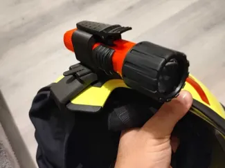 Torch holder for the Rosenbauer heros titan helmet
