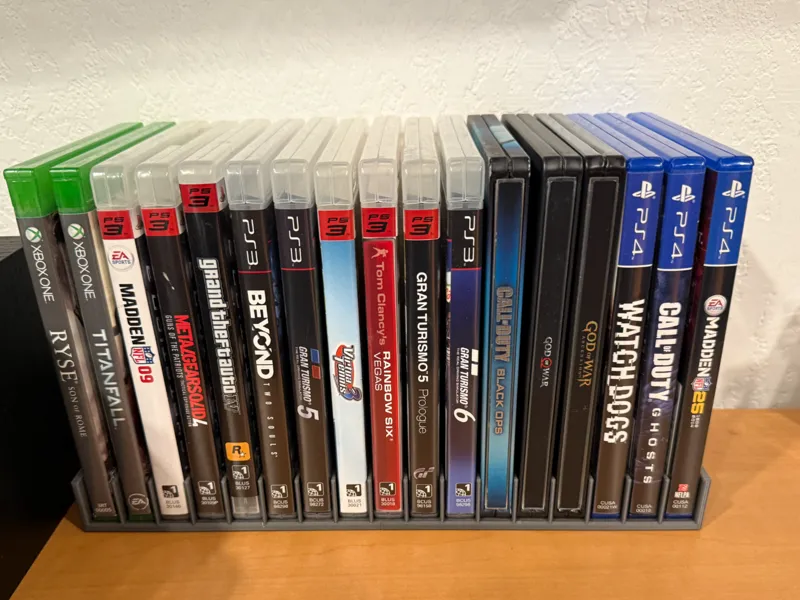 Slotted Game Holder for Game Cartridges & Discs