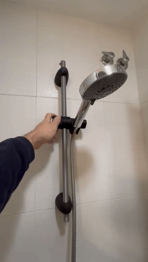 Complete Shower bar with adjustable height