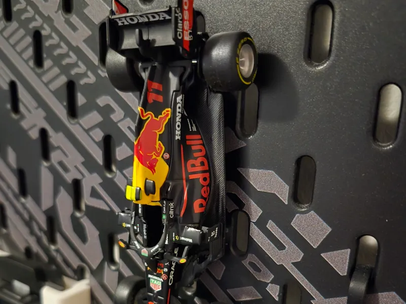 Display Hook for 1/43 F1 Cars on Skadis Board V2