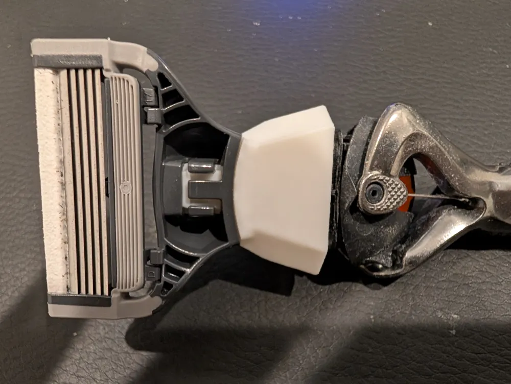 Printable Gillette Razor Harry's Razor Cartriges -> Gillette Fusion Handle - Free 3D Print Model ...