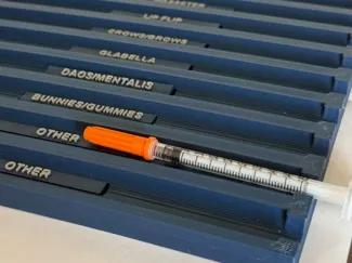 Aesthetic Syringe Tray