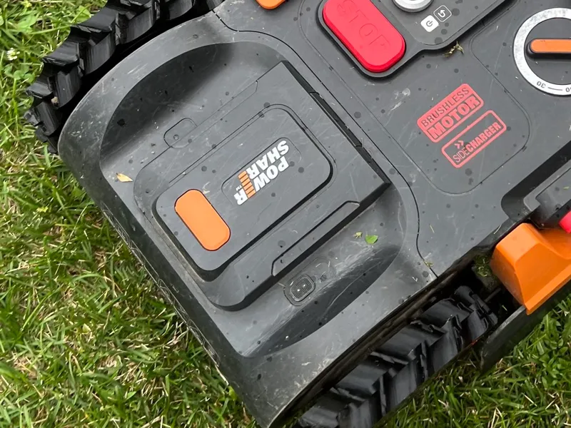 Heavy duty wheels for Landroid WR147E.1