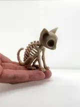 Фигурка на скелетна котка