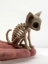 Фигурка на скелетна котка