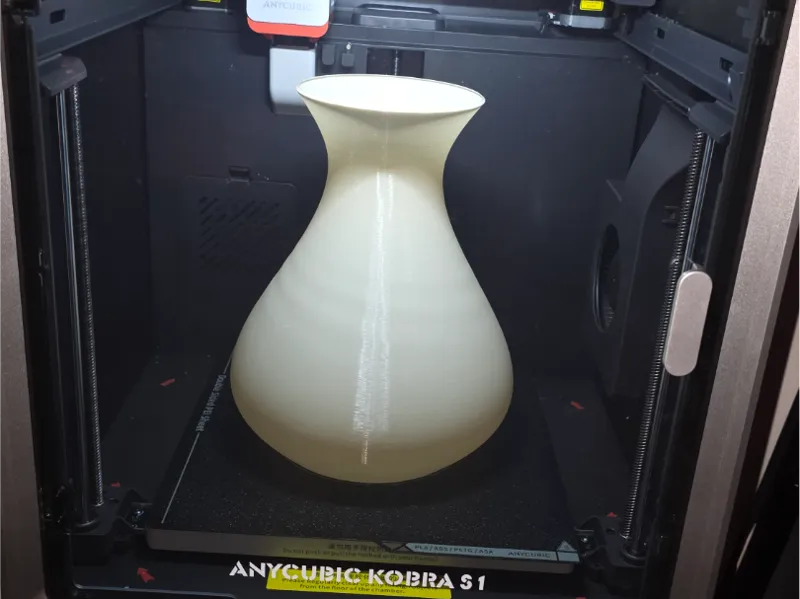 Vase V1