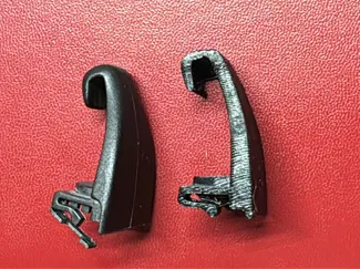 Gancho cortinilla ventana Passat B6 (3C9861337)