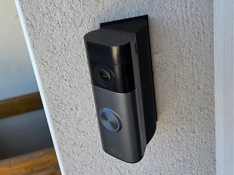 Cuadro decorativo en 3D: Support mural à 45deg pour Ring Doorbell Pro 2026 — referencia de MakerWorld