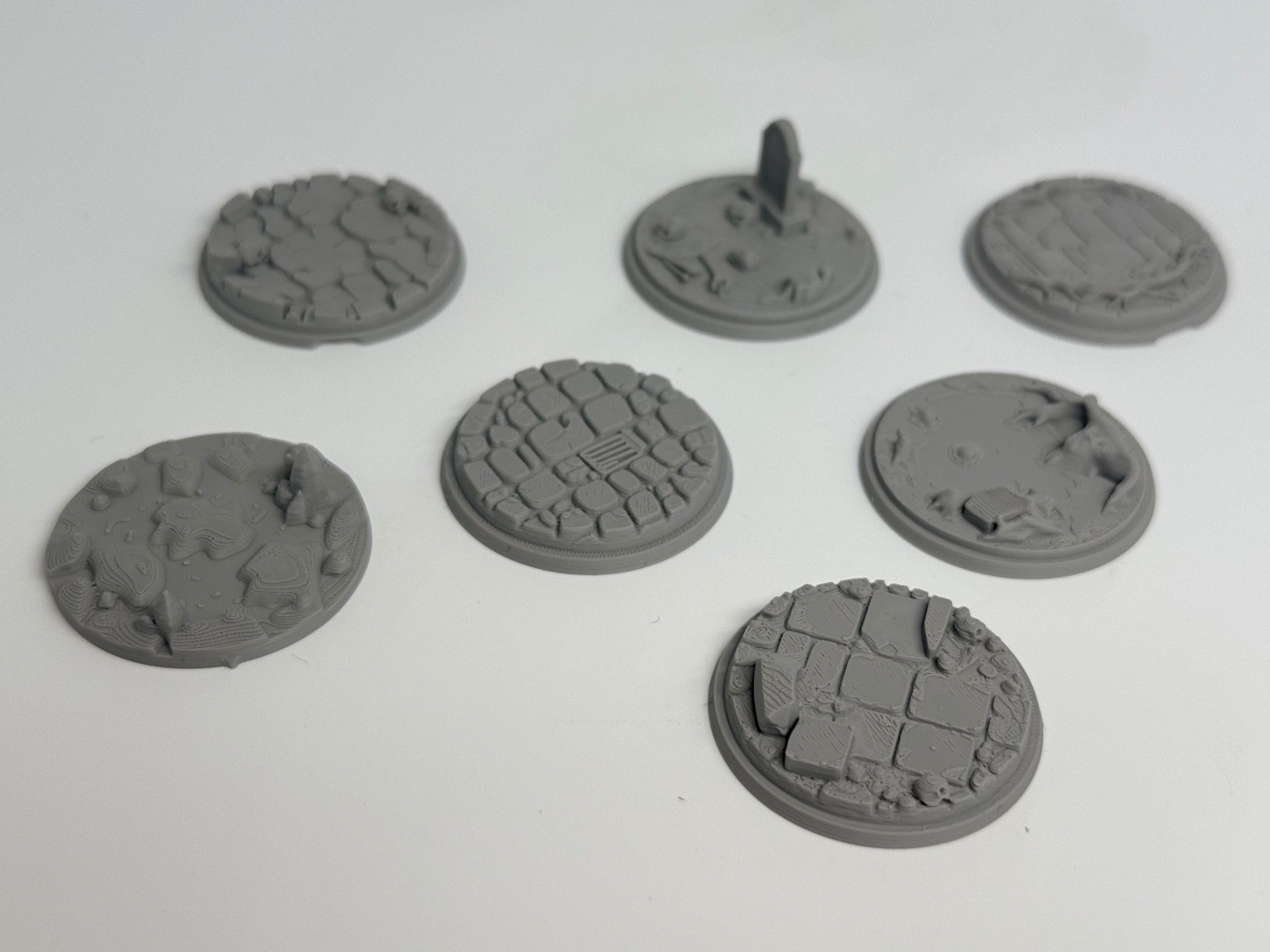 Dungeon & Graveyard Bases 25 y 32 mm Scale Set