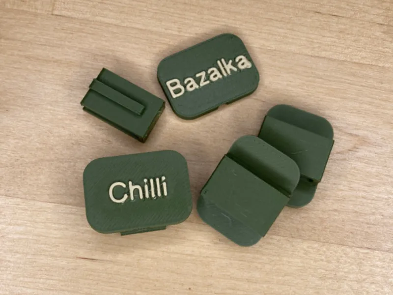Minimalist Clip-On Seedling Tags for Planter 