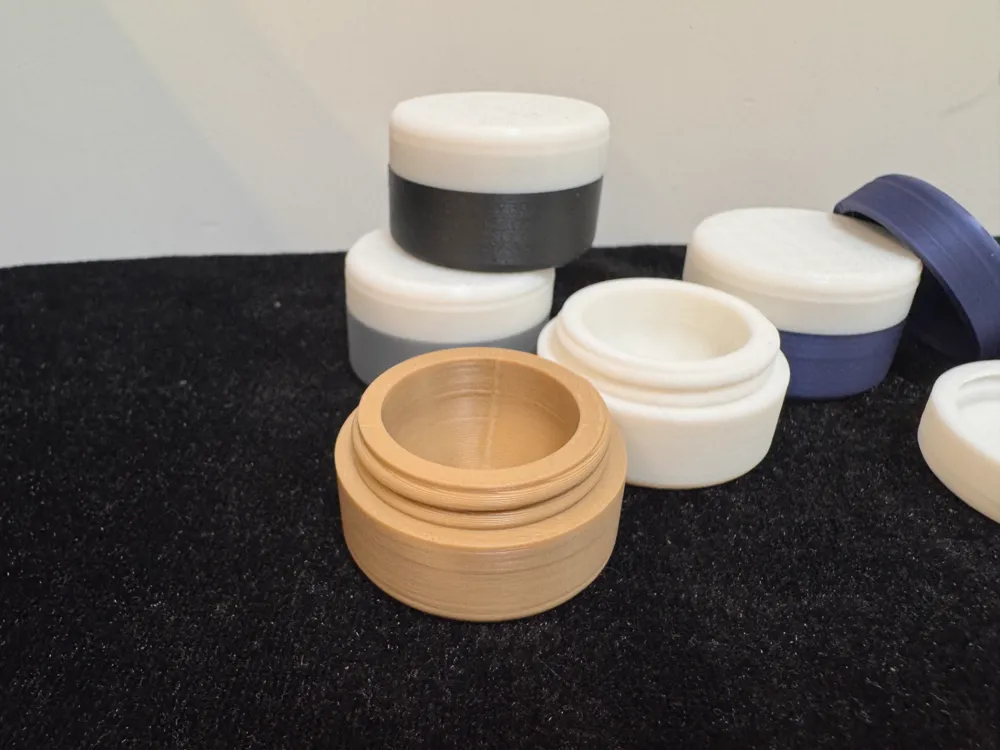 Sturdy Small rounded bottom Travel Container by oneleg - MakerWorld