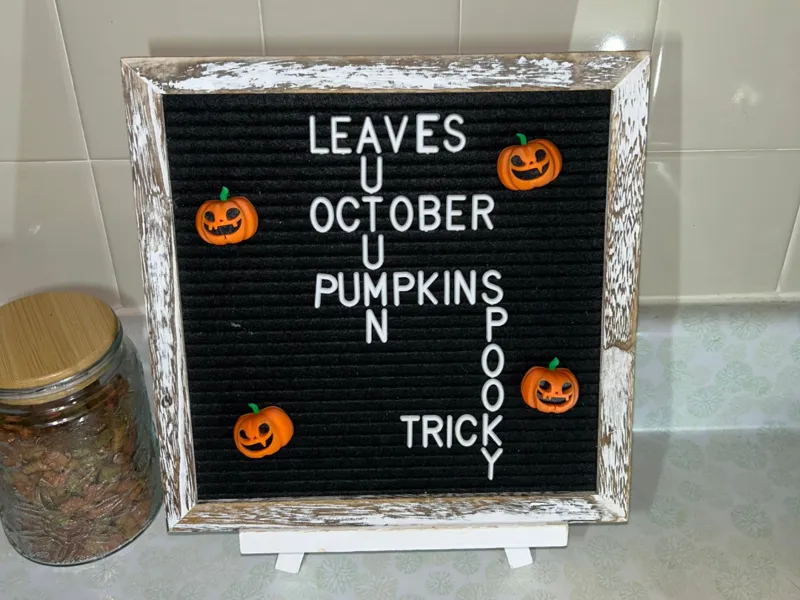 letterboard jack-o-lanterns