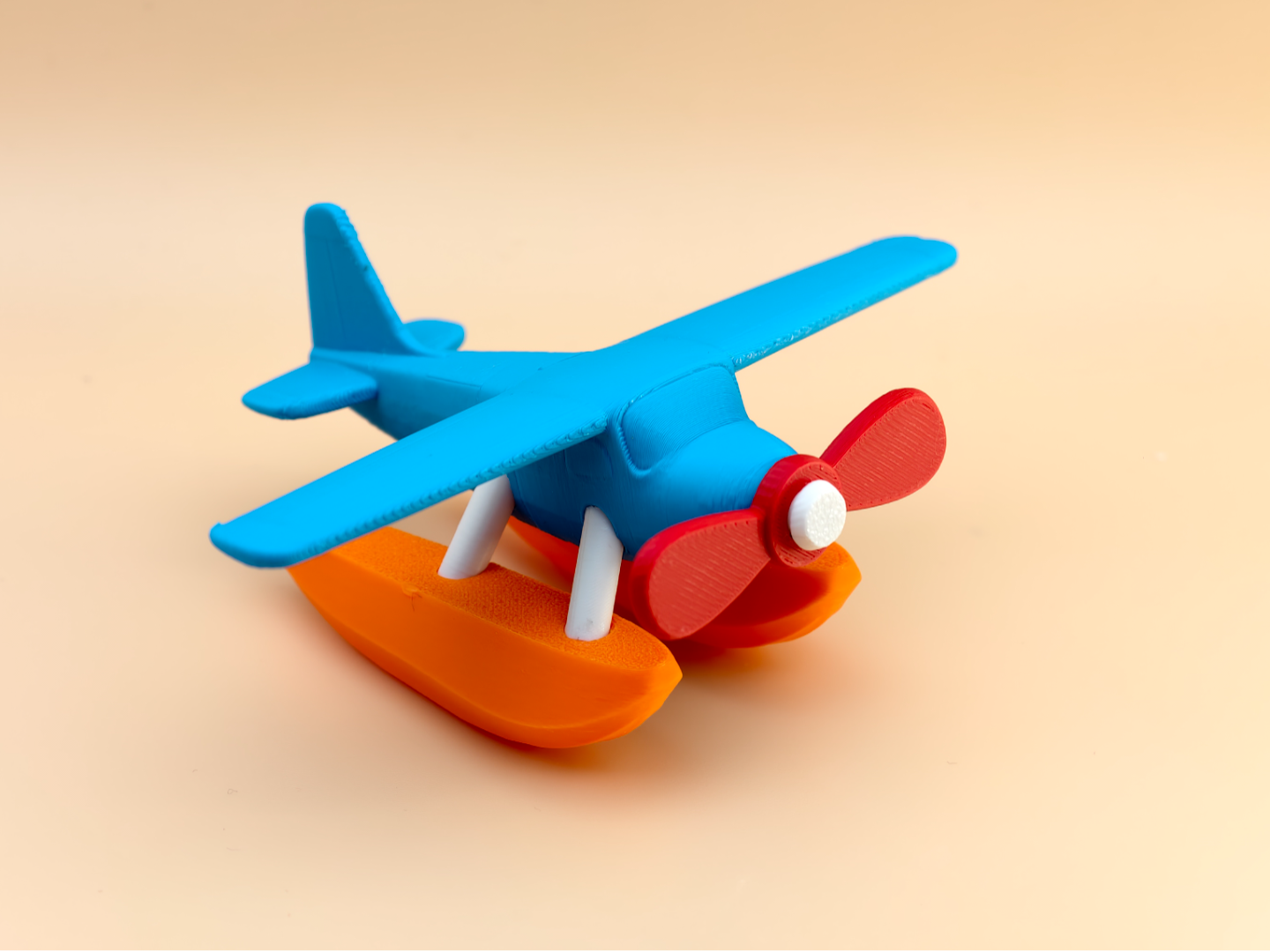 Miniatura 1 do modelo 3D 螺旋桨会转的水上小飞机