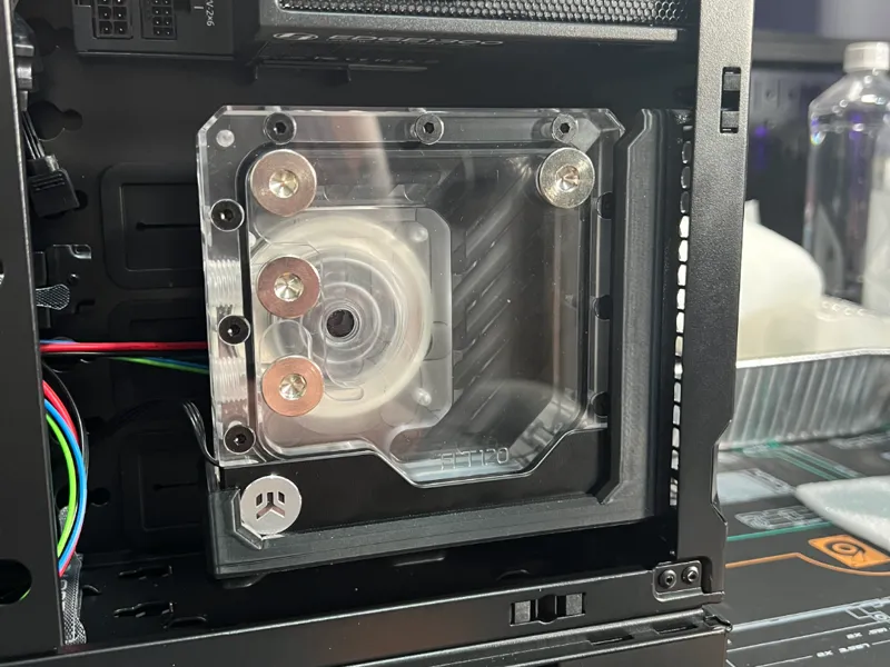 Lain Li O11 Dynamic EVO XL EKWB FLT120 D5 Mount