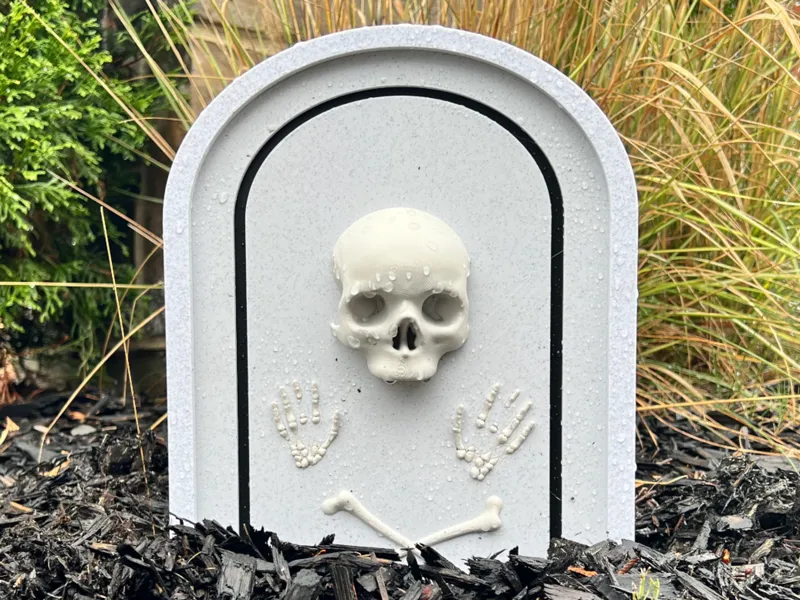 Spooky Halloween Tombstone Decoration