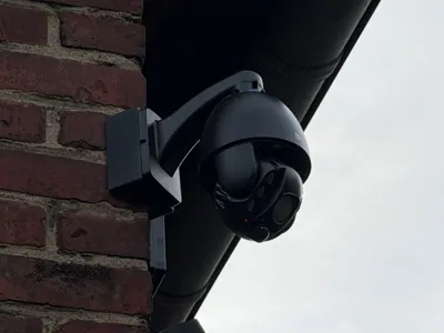 Instar IN-9820 Corner Mount (PTZ 4k)