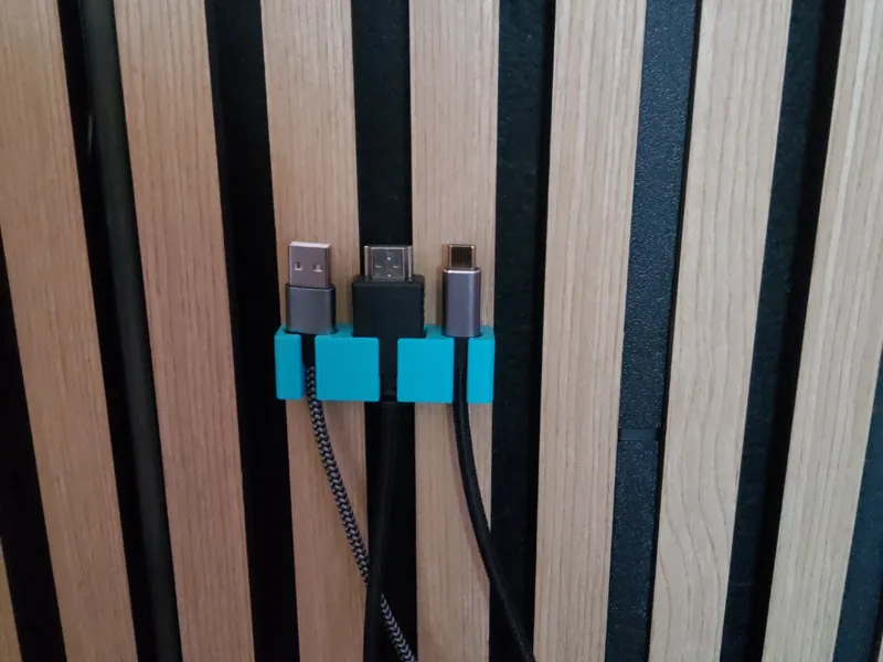 Akustikpaneel USB - USB-C -  HDMI Kabelhalter