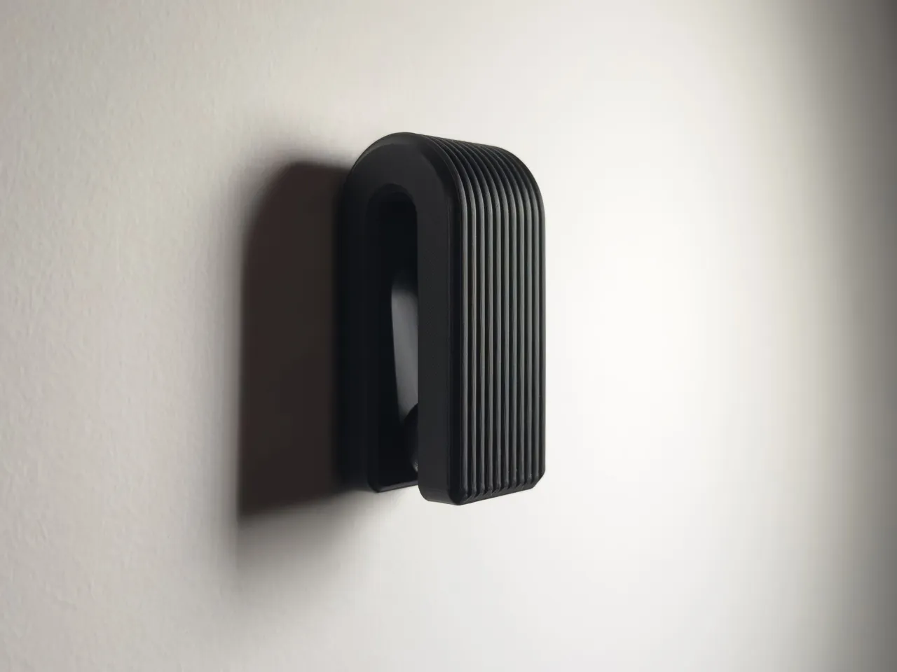 Auto-locking Hanger - Gravity Towel Hook - Ribbed view 4