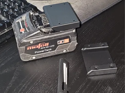 MaFell Battery Holder