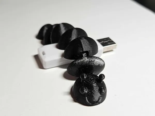 Chenille articulée magnétique