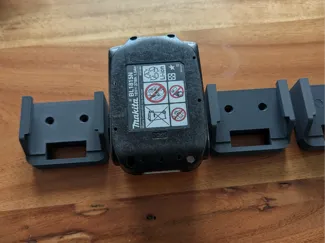 Makita Akku Wallmount LXT18V