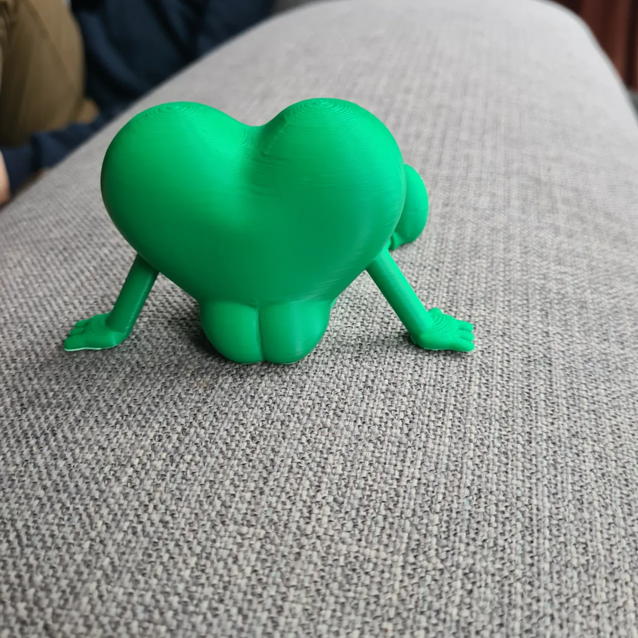 Heart with flexi legs view 2