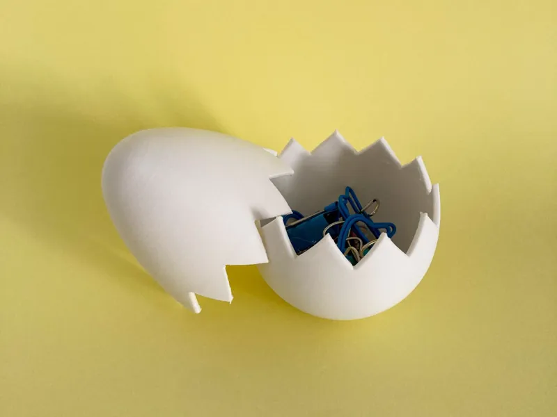 Cute Cracked Egg Box