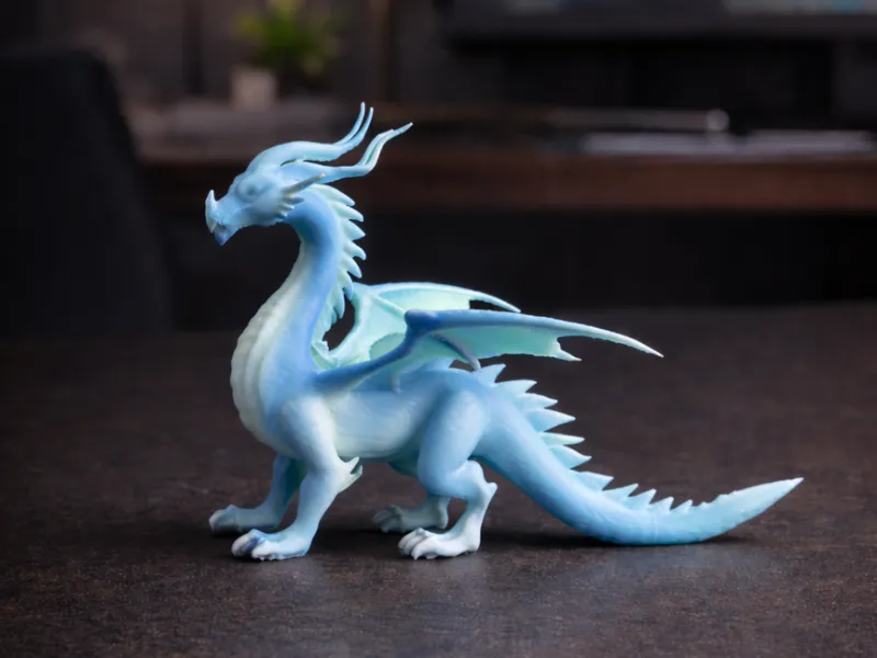 Aurora Dragon – Elegante Drachenfigur