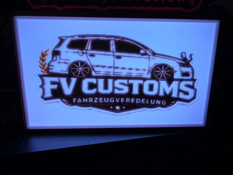 Leucht Foto von FV Customs in Farbe