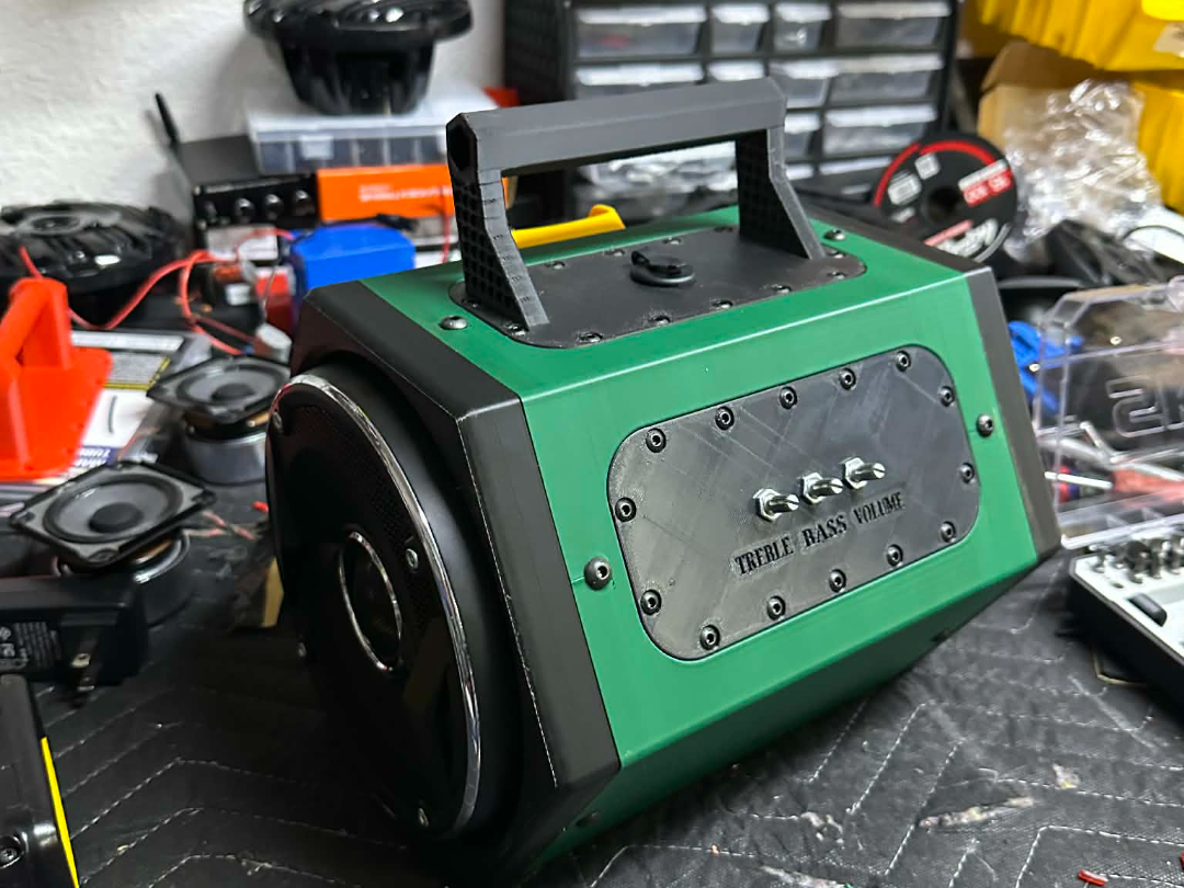 Hex Speaker Box 