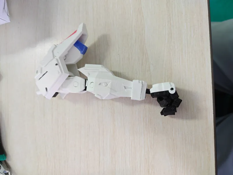 高达右肩