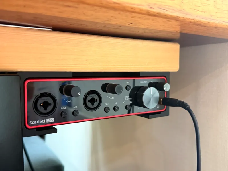 FOCUSRITE Scarlett 2i2 rack