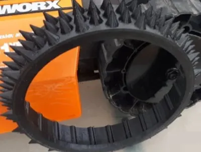 Worx Landroid M700 - Spike Wheel Upgrade